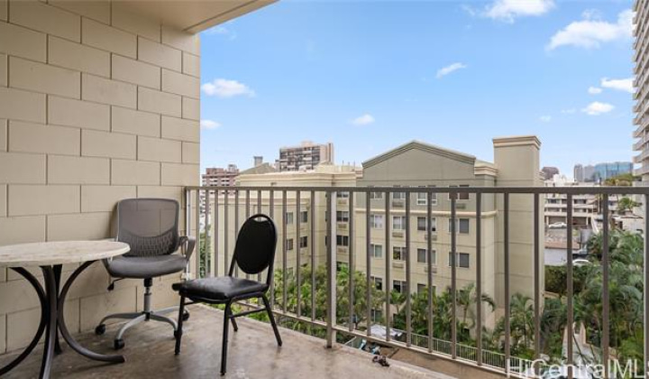 1420 Victoria Street,Honolulu,Hawaii,96822,2 Bedrooms Bedrooms,1 BathroomBathrooms,Condo/Townhouse,Victoria,7,17675273