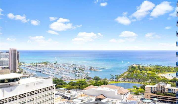 1388 Kapiolani Boulevard,Honolulu,Hawaii,96814,1 Bedroom Bedrooms,1 BathroomBathrooms,Condo/Townhouse,Kapiolani,37,17703627