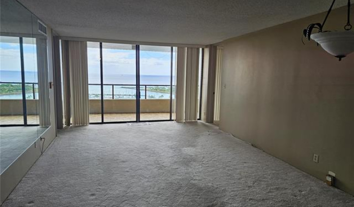 1650 Ala Moana Boulevard,Honolulu,Hawaii,96815,2 Bedrooms Bedrooms,2 BathroomsBathrooms,Condo/Townhouse,Ala Moana,24,17743179