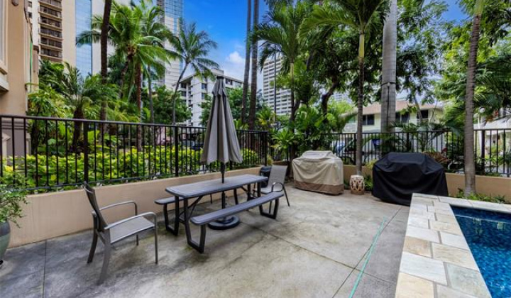 427 Launiu Street,Honolulu,Hawaii,96815,2 Bedrooms Bedrooms,2 BathroomsBathrooms,Condo/Townhouse,Launiu,6,17734131