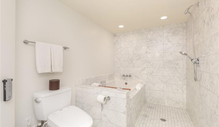 223 Saratoga Road,Honolulu,Hawaii,96815,1 BathroomBathrooms,Condo/Townhouse,Saratoga,23,17770199