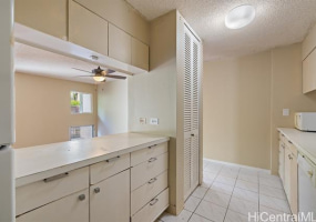 555 University Avenue,Honolulu,Hawaii,96826,1 Bedroom Bedrooms,1 BathroomBathrooms,Condo/Townhouse,University,1,17779410