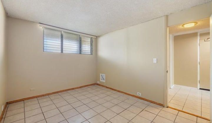 555 University Avenue,Honolulu,Hawaii,96826,1 Bedroom Bedrooms,1 BathroomBathrooms,Condo/Townhouse,University,1,17779410