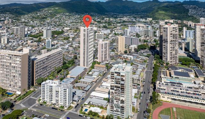 555 University Avenue,Honolulu,Hawaii,96826,1 Bedroom Bedrooms,1 BathroomBathrooms,Condo/Townhouse,University,1,17779410