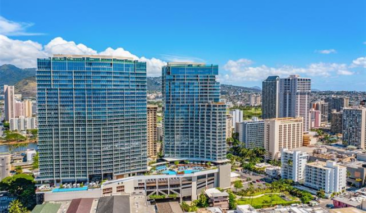 383 Kalaimoku Street,Honolulu,Hawaii,96815,1 Bedroom Bedrooms,1 BathroomBathrooms,Condo/Townhouse,Kalaimoku,19,17832918