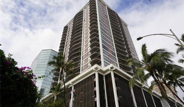 700 Richards Street,Honolulu,Hawaii,96813,1 ベッドルーム ベッドルーム,1 バスルームバスルーム,コンド / タウンハウス,Richards,8,17887283