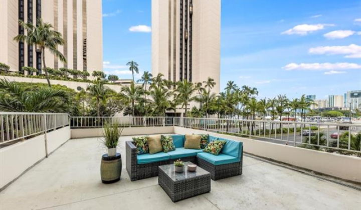 1690 Ala Moana Boulevard,Honolulu,Hawaii,96815,2 Bedrooms Bedrooms,2 BathroomsBathrooms,Condo/Townhouse,Ala Moana,2,17920654