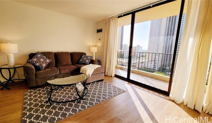 411 Hobron Lane,Honolulu,Hawaii,96815,1 Bedroom Bedrooms,1 BathroomBathrooms,Condo/Townhouse,Hobron,14,17923016