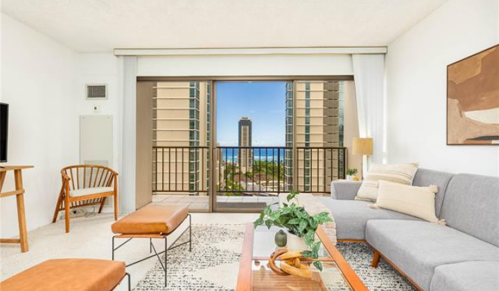 2140 Kuhio Avenue,Honolulu,Hawaii,96815,1 Bedroom Bedrooms,1 BathroomBathrooms,Condo/Townhouse,Kuhio,21,17935382