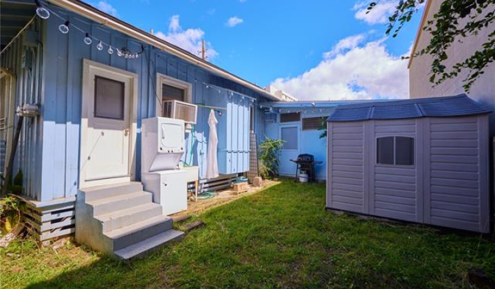 1007 Elsie Lane,Honolulu,Hawaii,96826,5 Bedrooms Bedrooms,3 BathroomsBathrooms,Single family,Elsie,17954870