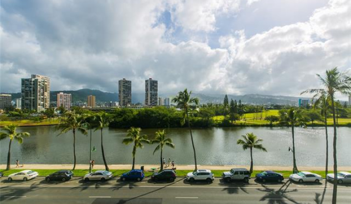 2233 Ala Wai Boulevard,Honolulu,Hawaii,96815,2 ベッドルーム ベッドルーム,2 バスルームバスルーム,コンド / タウンハウス,Ala Wai,5,17960535