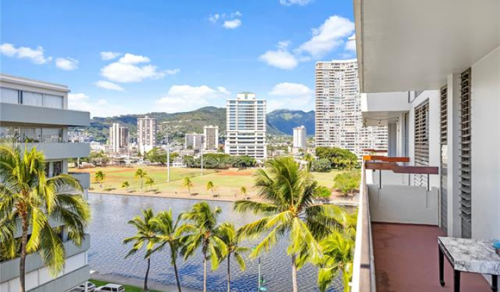 2029 Ala Wai Boulevard,Honolulu,Hawaii,96815,2 ベッドルーム ベッドルーム,2 バスルームバスルーム,コンド / タウンハウス,Ala Wai,8,17899813