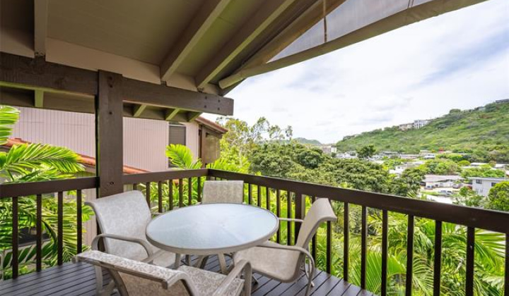 1487 Hiikala Place,Honolulu,Hawaii,96816,3 Bedrooms Bedrooms,2 BathroomsBathrooms,Condo/Townhouse,Hiikala,1,17999480