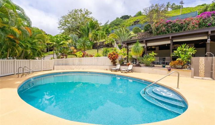 1487 Hiikala Place,Honolulu,Hawaii,96816,3 Bedrooms Bedrooms,2 BathroomsBathrooms,Condo/Townhouse,Hiikala,1,17999480