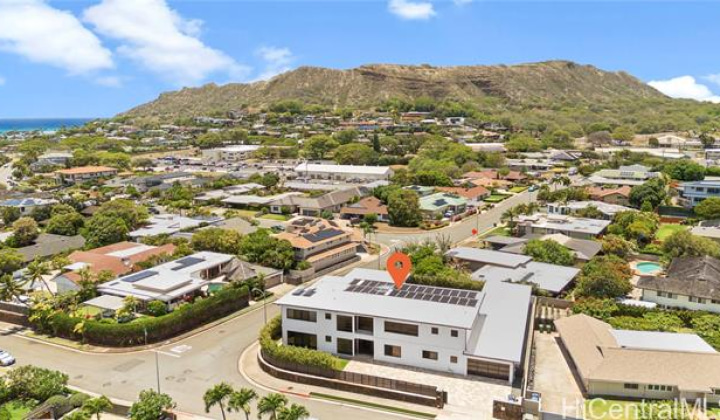 606 Hakaka Place,Honolulu,Hawaii,96816,6 Bedrooms Bedrooms,6 BathroomsBathrooms,Single family,Hakaka,18002426