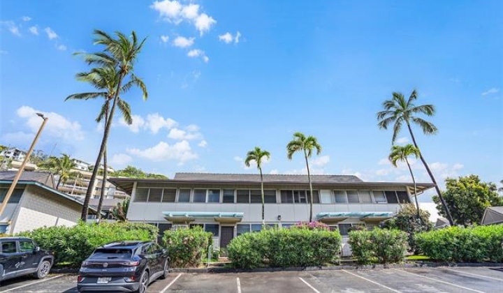 4946-1 Kilauea Avenue,Honolulu,Hawaii,96816,2 Bedrooms Bedrooms,2 BathroomsBathrooms,Condo/Townhouse,Kilauea,1,18007436