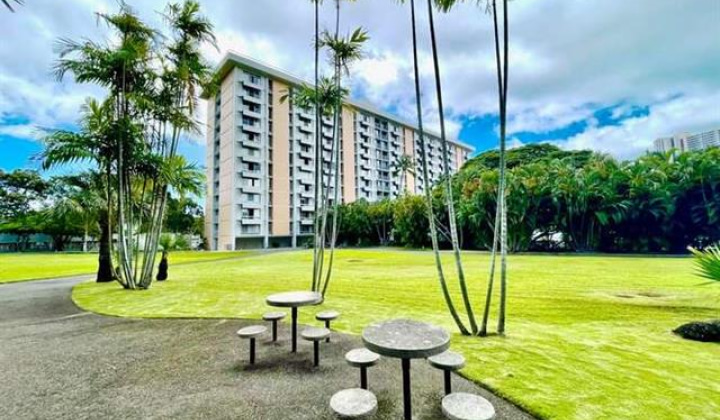 1515 Nuuanu Avenue,Honolulu,Hawaii,96817,1 Bedroom Bedrooms,1 BathroomBathrooms,Condo/Townhouse,Nuuanu,23,18042168