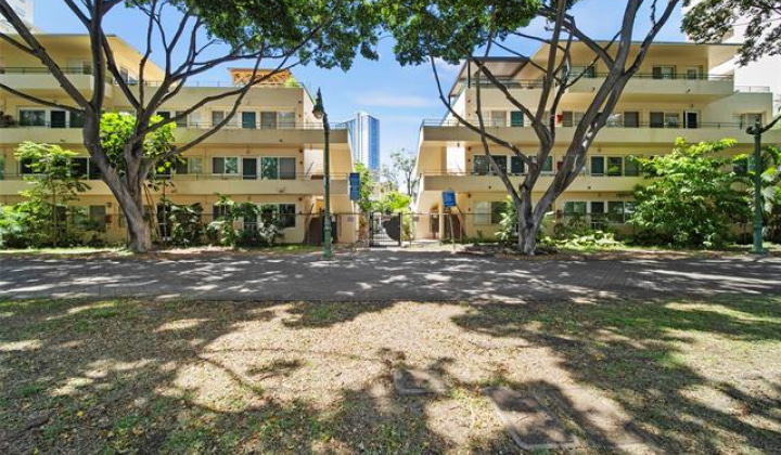 1868 Kahakai Drive,Honolulu,Hawaii,96814,1 Bedroom Bedrooms,1 BathroomBathrooms,Condo/Townhouse,Kahakai,1,18061631