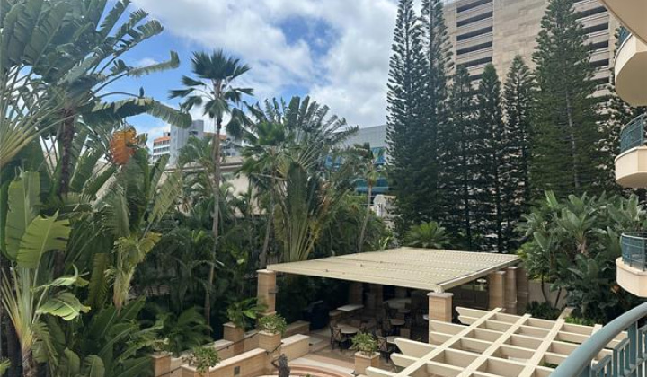 1740 Beretania Street,Honolulu,Hawaii,96826,2 ベッドルーム ベッドルーム,2 バスルームバスルーム,コンド / タウンハウス,Beretania,2,18020340