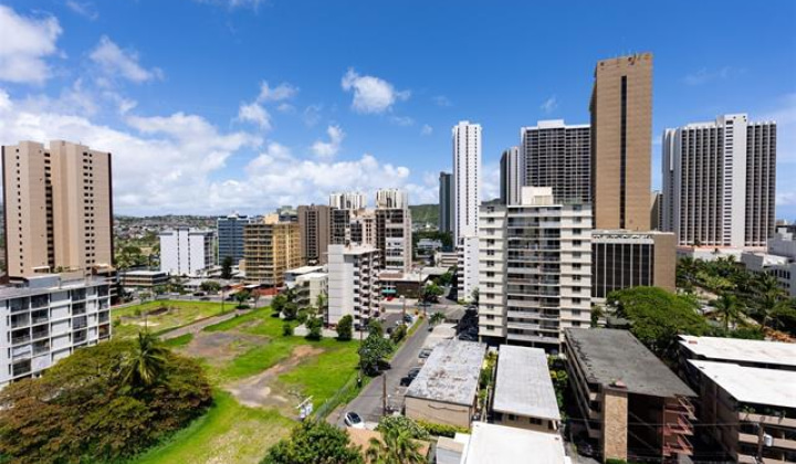 2440 Kuhio Avenue,Honolulu,Hawaii,96815,1 ベッドルーム ベッドルーム,1 バスルームバスルーム,コンド / タウンハウス,Kuhio,11,18029208