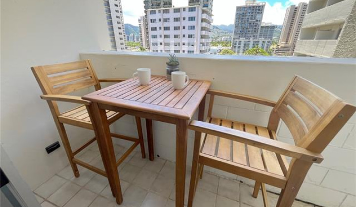 2450 Prince Edward Street,Honolulu,Hawaii,96815,1 BathroomBathrooms,Condo/Townhouse,Prince Edward,9,18079230