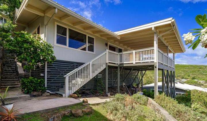 4446 Wahinekoa Place,Honolulu,Hawaii,96821,3 Bedrooms Bedrooms,1 BathroomBathrooms,Single family,Wahinekoa,18037170