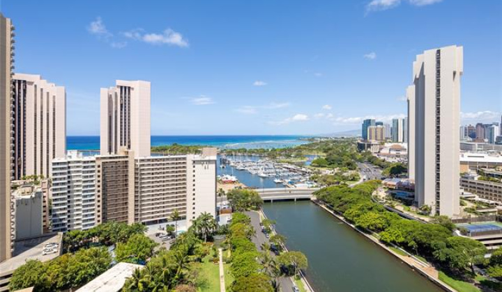 1551 Ala Wai Boulevard,Honolulu,Hawaii,96815,2 ベッドルーム ベッドルーム,2 バスルームバスルーム,コンド / タウンハウス,Ala Wai,21,18043005