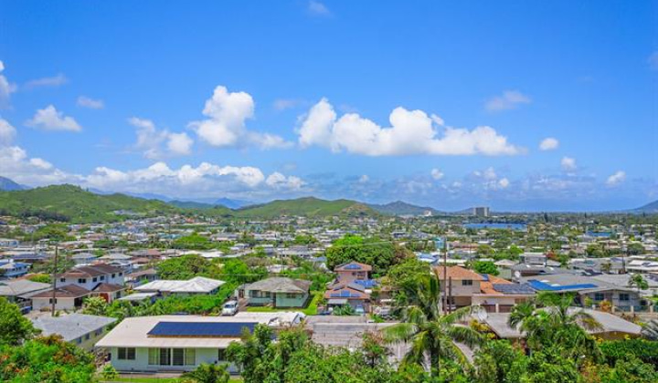 1340 Aupupu Street,Kailua,Hawaii,96734,4 ベッドルーム ベッドルーム,3 バスルームバスルーム,一戸建て,Aupupu,18056788