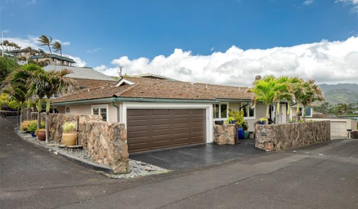 4140 Black Point Road,Honolulu,Hawaii,96816,4 Bedrooms Bedrooms,4 BathroomsBathrooms,Single family,Black Point,18061404