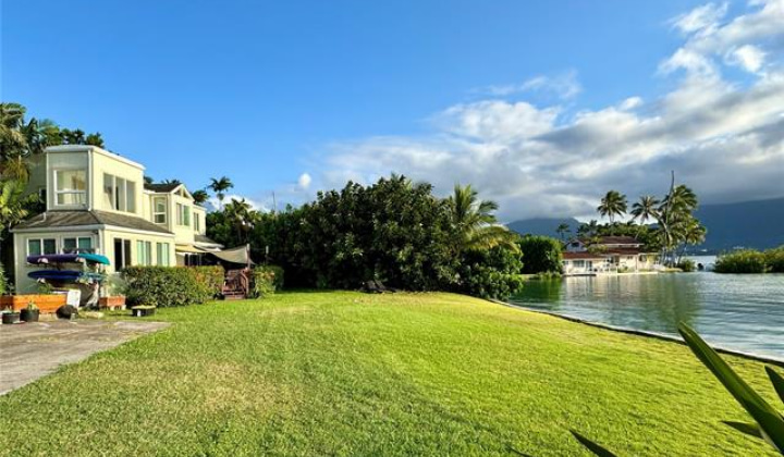 44-327 Kaneohe Bay Drive,Kaneohe,Hawaii,96744,8 Bedrooms Bedrooms,5 BathroomsBathrooms,Single family,Kaneohe Bay,18061772