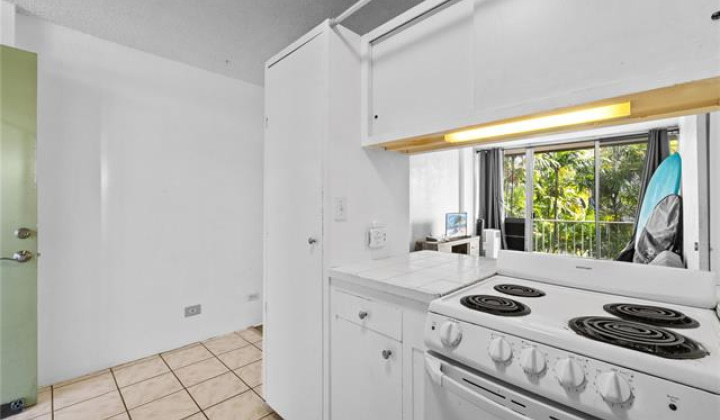 1505 Kewalo Street,Honolulu,Hawaii,96822,1 Bedroom Bedrooms,1 BathroomBathrooms,Condo/Townhouse,Kewalo,3,18062472