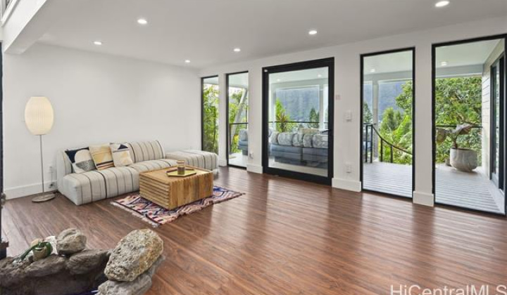 3285 Beaumont Woods Place,Honolulu,Hawaii,96822,4 ベッドルーム ベッドルーム,3 バスルームバスルーム,一戸建て,Beaumont Woods,18063471