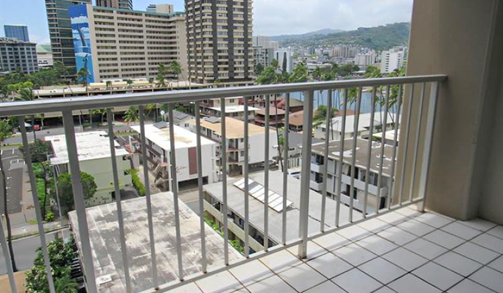 430 Keoniana Street,Honolulu,Hawaii,96815,1 Bedroom Bedrooms,1 BathroomBathrooms,Condo/Townhouse,Keoniana,4,18112535