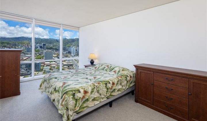 2101 Nuuanu Avenue,Honolulu,Hawaii,96817,2 Bedrooms Bedrooms,2 BathroomsBathrooms,Condo/Townhouse,Nuuanu,26,18075607