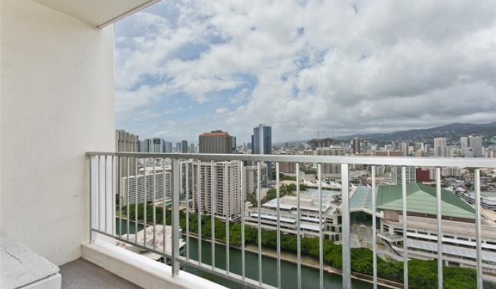 400 Hobron Lane,Honolulu,Hawaii,96815,1 ベッドルーム ベッドルーム,1 バスルームバスルーム,コンド / タウンハウス,Hobron,32,17986796