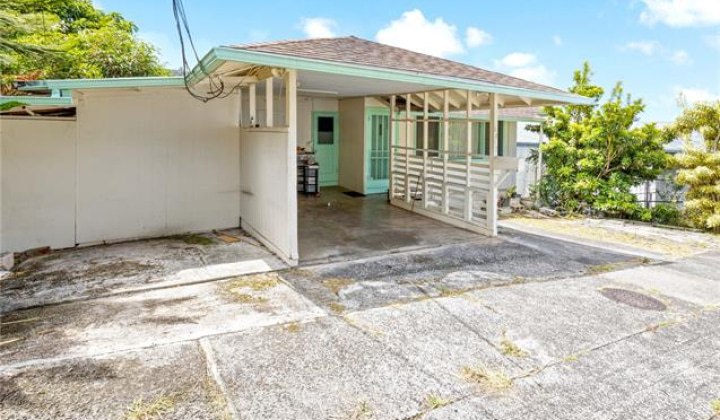 2417 Naai Street,Honolulu,Hawaii,96819,8 Bedrooms Bedrooms,4 BathroomsBathrooms,Single family,Naai,18084458