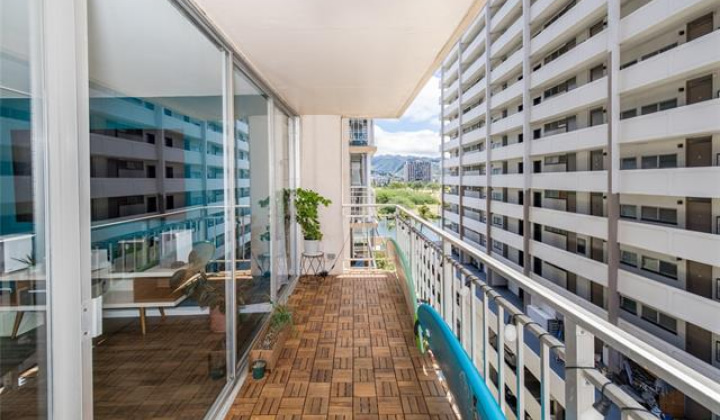 2415 Ala Wai Boulevard,Honolulu,Hawaii,96815,2 ベッドルーム ベッドルーム,1 バスルームバスルーム,コンド / タウンハウス,Ala Wai,8,18088962