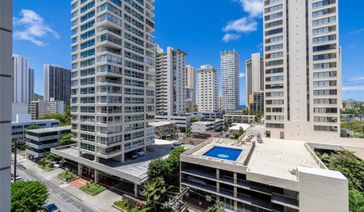 2415 Ala Wai Boulevard,Honolulu,Hawaii,96815,2 ベッドルーム ベッドルーム,1 バスルームバスルーム,コンド / タウンハウス,Ala Wai,8,18088962