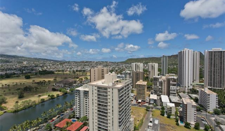 2421 Tusitala Street,Honolulu,Hawaii,96815,1 ベッドルーム ベッドルーム,1 バスルームバスルーム,コンド / タウンハウス,Tusitala,29,18090792