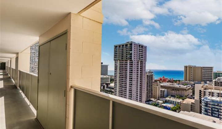 2211 Ala Wai Boulevard,Honolulu,Hawaii,96815,1 Bedroom Bedrooms,1 BathroomBathrooms,Condo/Townhouse,Ala Wai,31,18132337