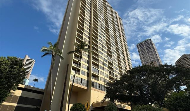 411 Hobron Lane,Honolulu,Hawaii,96815,1 Bedroom Bedrooms,1 BathroomBathrooms,Condo/Townhouse,Hobron,18,17997775