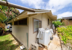 3811 Waialae Avenue,Honolulu,Hawaii,96816,8 Bedrooms Bedrooms,4 BathroomsBathrooms,Single family,Waialae,18096018