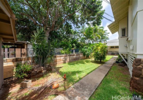 3811 Waialae Avenue,Honolulu,Hawaii,96816,8 Bedrooms Bedrooms,4 BathroomsBathrooms,Single family,Waialae,18096018