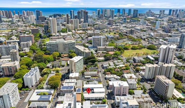 1707 Anapuni Street,Honolulu,Hawaii,96822,2 Bedrooms Bedrooms,1 BathroomBathrooms,Condo/Townhouse,Anapuni,2,18100837