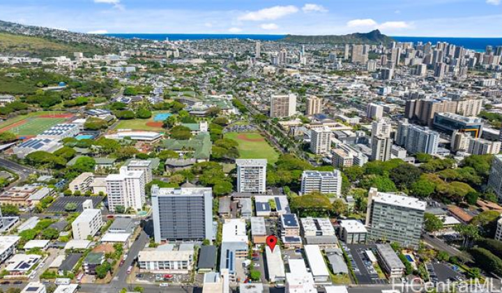 1707 Anapuni Street,Honolulu,Hawaii,96822,2 Bedrooms Bedrooms,1 BathroomBathrooms,Condo/Townhouse,Anapuni,2,18100837