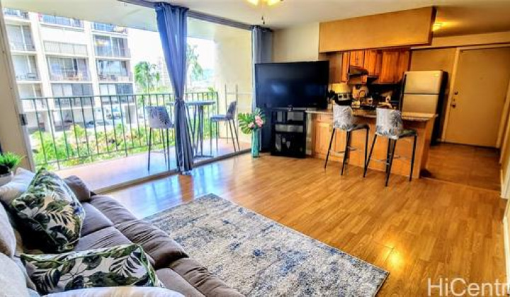 2355 Ala Wai Boulevard,Honolulu,Hawaii,96815,1 Bedroom Bedrooms,1 BathroomBathrooms,Condo/Townhouse,Ala Wai,6,18138910