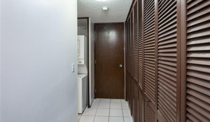 1720 Huna Street,Honolulu,Hawaii,96817,2 ベッドルーム ベッドルーム,1 バスルームバスルーム,コンド / タウンハウス,Huna,5,18106392