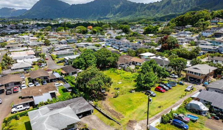 45-578 Keaahala Road,Kaneohe,Hawaii,96744,9 Bedrooms Bedrooms,3 BathroomsBathrooms,Single family,Keaahala,18111222