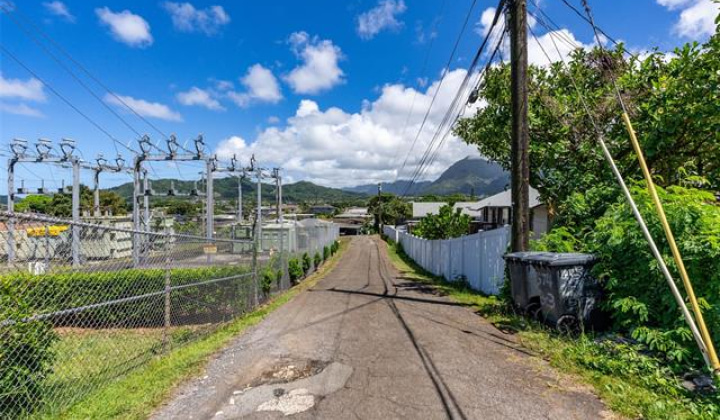 45-578 Keaahala Road,Kaneohe,Hawaii,96744,9 Bedrooms Bedrooms,3 BathroomsBathrooms,Single family,Keaahala,18111222