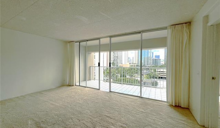 430 Keoniana Street,Honolulu,Hawaii,96815,1 Bedroom Bedrooms,1 BathroomBathrooms,Condo/Townhouse,Keoniana,4,18112535